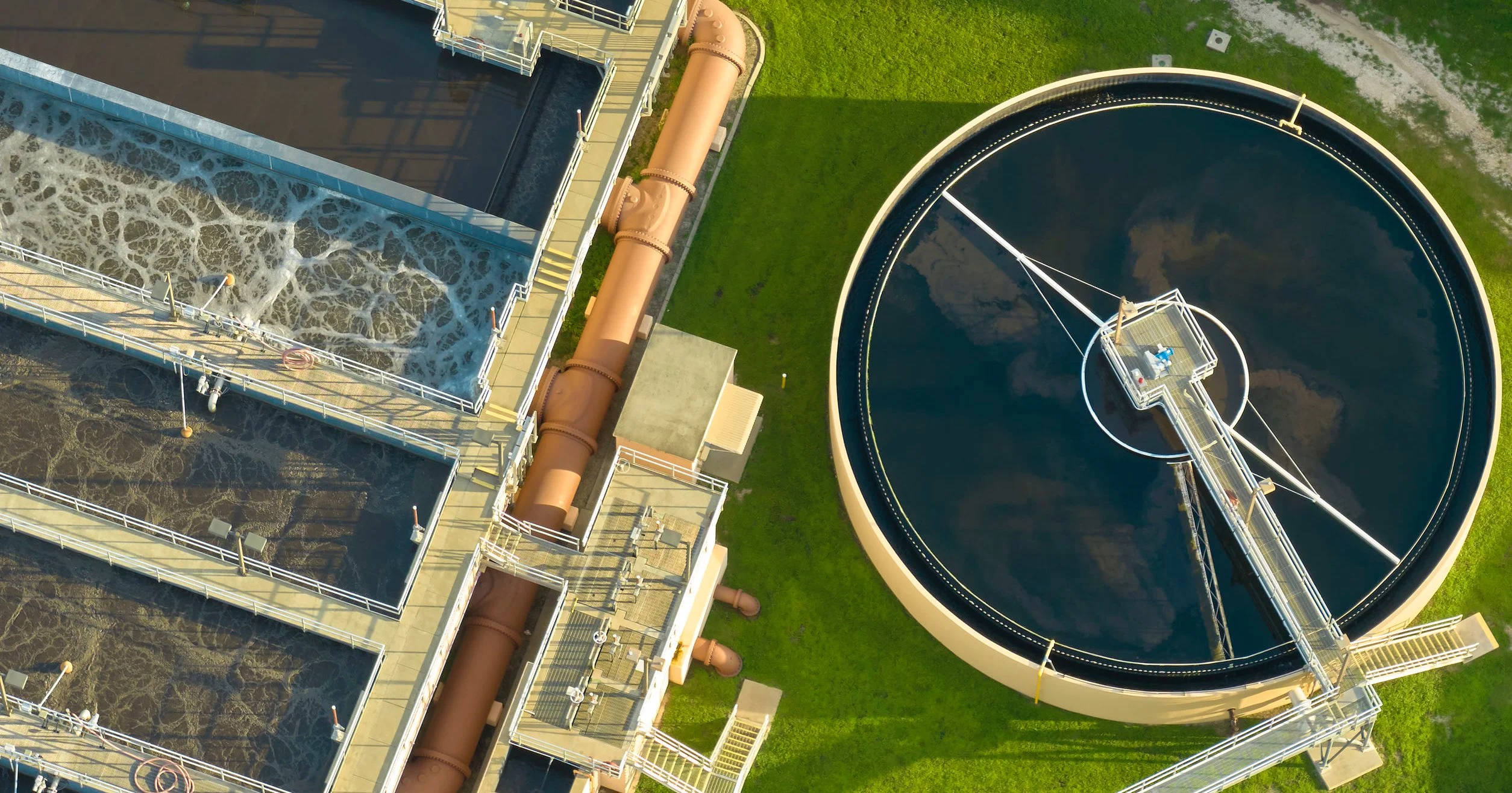 Wastewater treatment facility with pump equipment and monitoring systems